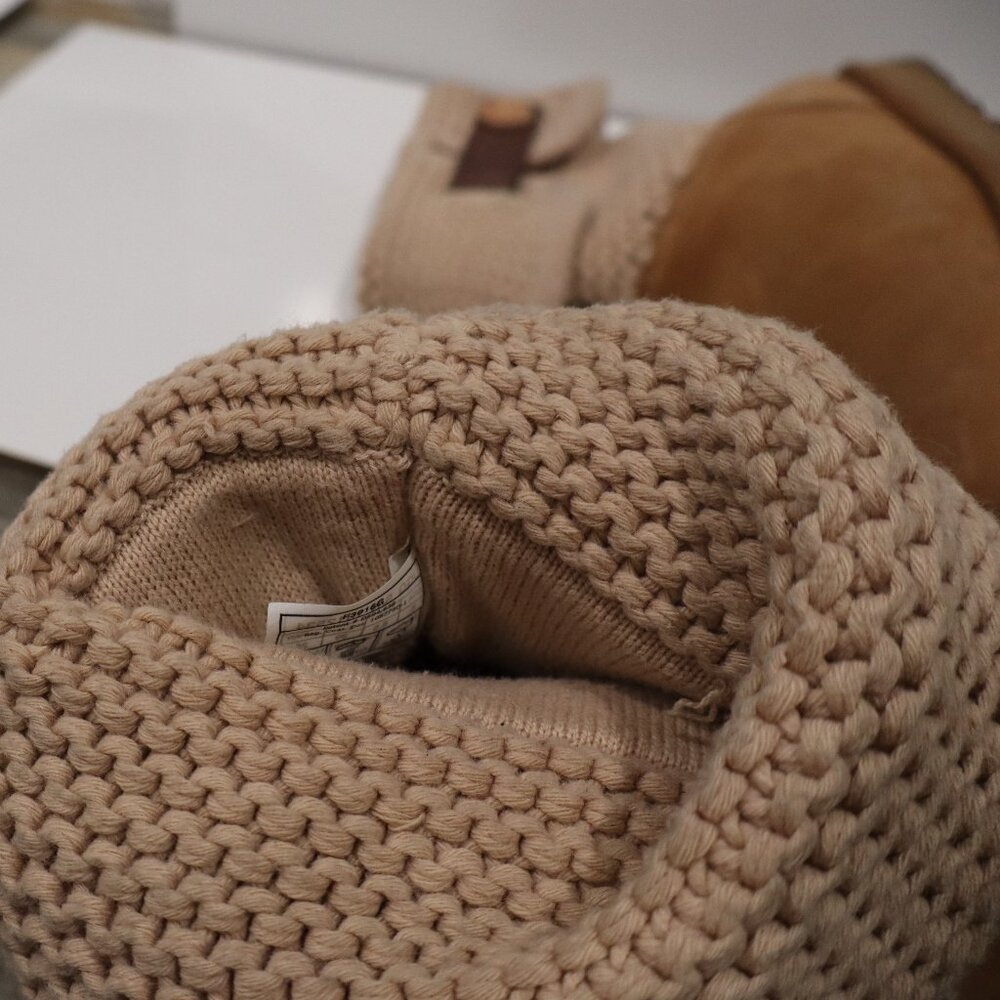 UGG W Shaina Size 8 Like New - Picture 5 of 11